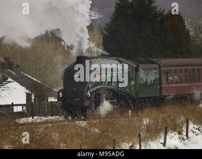 Südafrikanische Union Dampfzug, dampfende durch den Schnee Irwell Vale Halt von der East Lancs Eisenbahn Stockfoto