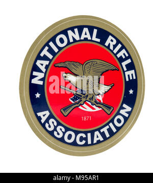 Winneconne, WI - 11. März 2018: ein Aufkleber der NRB National Rifle Association, die die Leute auf es Fahrzeuge auf einem isolierten Hintergrund platzieren würde. Stockfoto