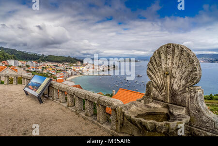 Panoramablick von einem Blick auf Meer Loch in Sanxenxo Pontevedra, Galicien, Spanien Stockfoto