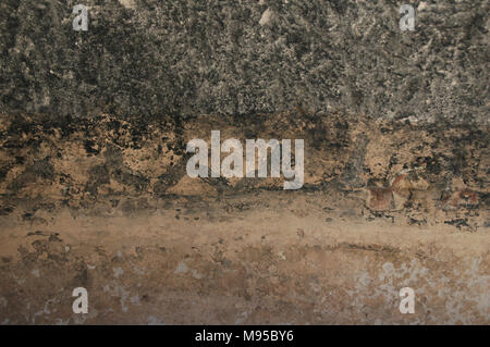 Piktogramme, die immer noch an den Wänden der alten Strukturen im Bandelier National Monument in New Mexico, USA. Stockfoto
