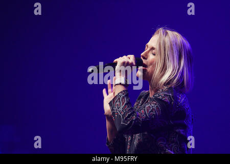 Wetzlar, Deutschland, 3. März, 2018. Michelle, Deutschen Schlager Sänger, realer Name Tanja Gisela Hewer, bekannte Hit Singles "Wer Liebe lebt' oder 'Paris', die bei der Party event Wetzlarer Hallengaudi 2018. Credit: Christian Lademann Stockfoto