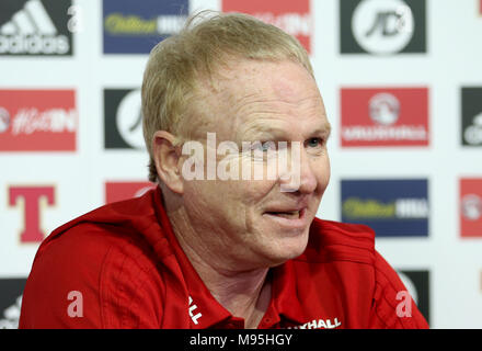 Schottland Manager Alex McLeish während einer Pressekonferenz im Hampden Park, Glasgow. Stockfoto