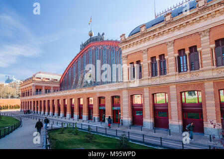 Madrid, Spanien: Blick auf den Bahnhof Atocha am Plaza del Emperador Carlos V (Kaiser Karl V) am 9. Februar 1851 eröffnet. Stockfoto