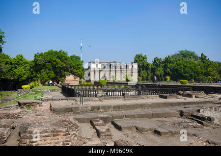 Ruins, Shaniwar Wada, ist eine historische Festung, erbaut 1732, war es der Sitz der Peshwas des Maratha-Reiches bis 1818, Pune, Maharashtra Stockfoto