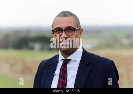 James Spencer geschickt TD VR-MP (4. September 1969) ist ein britischer Politiker der Konservativen Partei und Armee Reserve Officer. Stockfoto