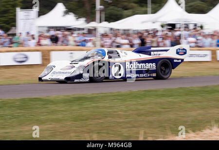 Rothmans Porsche 956 Le Mans 1983 Rennwagen. In Goodwood Festival der Geschwindigkeit 2009 fotografiert. Stockfoto