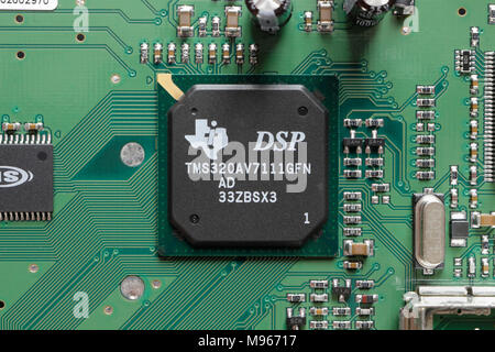 Digitaler Signalprozessor-IC, integrierte Schaltung auf Leiterplatte, elektronische Komponenten, Computerhardware-Technologie Stockfoto