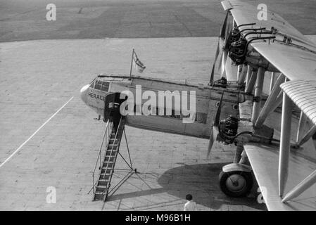 Handley Page HP 42 Western, G-AAXC, genannt "Herakles" von Imperial Airways besaß, in Croydon Airport in der Nähe von London im Jahre 1936. Stockfoto