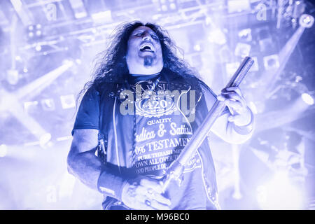 Norwegen, Oslo - 15. März 2018. Die amerikanische Thrash Metal Band Testament führt ein Live Konzert am Rockefeller in Oslo. Hier Sänger Chuck Billy ist live auf der Bühne gesehen. (Foto: Gonzales Foto - Terje Dokken). Stockfoto