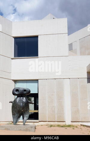 Barcelona, Spanien. Personatge-Statue vor der Joan Miro Foundation Stockfoto