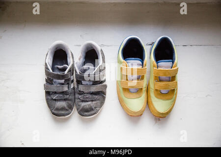 Zwei Paar Schuhe Stockfoto