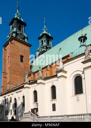 Die Kathedrale Basilika der Himmelfahrt der Jungfrau Maria und des Heiligen Adalbert. Gnesen, Provinz Großpolen, Polen, Europa. Stockfoto