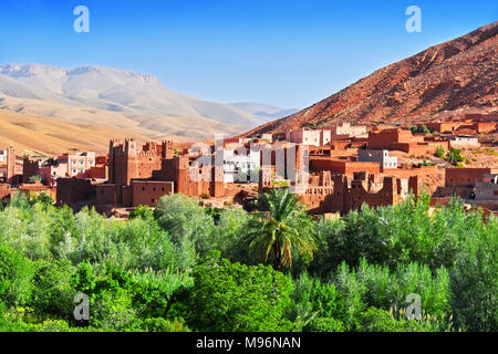 Alte Berber Architektur in der Nähe der Stadt Tamellalt in Region Atlasgebirge in Marokko. Stockfoto