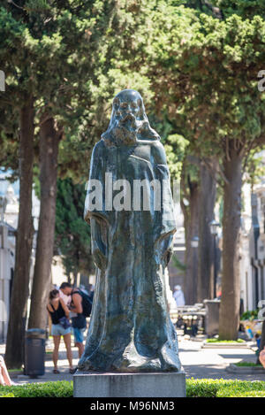 Statue in La Recoleta Friedhof, Viertel Recoleta, Buenos Aires, Argentinien Stockfoto