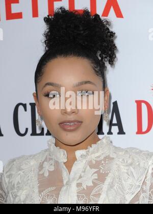 Los Angeles, CA, USA. 22 Mär, 2018. Jaylen Barron in der Ankunftshalle für NETFLIX SANTA CLARITA DIÄT 2 Saison Premiere ArcLight Hollywood, Los Angeles, CA 22. März 2018. Credit: Elizabeth Goodenough/Everett Collection/Alamy leben Nachrichten Stockfoto