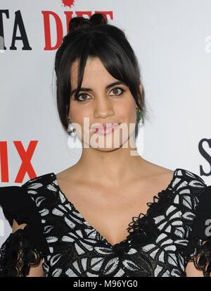 Los Angeles, CA, USA. 22 Mär, 2018. Natalie Morales in der Ankunftshalle für NETFLIX SANTA CLARITA DIÄT 2 Saison Premiere ArcLight Hollywood, Los Angeles, CA 22. März 2018. Credit: Elizabeth Goodenough/Everett Collection/Alamy leben Nachrichten Stockfoto