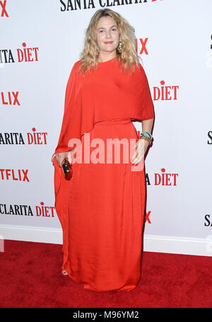 Hollywood, CA, USA. März 2018. 22. März 2018 - Hollywood, Kalifornien - Drew Barrymore. Netflix feierte die Premiere von „Santa Clarita Diet“ Staffel 2 im Arclight Hollywood Cinerama Dome. Foto: Birdie Thompson/Admedia Stockfoto