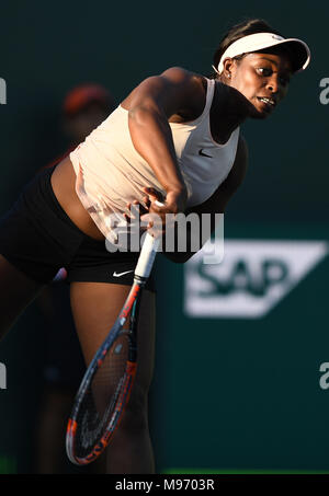 Key Biscayne, Florida, USA. 22 Mär, 2018. Sloane Stephens Vs dh Immo-consulting Tomljanovic während der Miami Öffnen bei Crandon Park Tennis Centre am 22. März 2018 in Key Biscayne, Florida. Quelle: MPI04/Medien Punch/Alamy leben Nachrichten Stockfoto