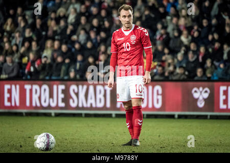 Dänemark, Bröndby - März 22., 2018. Christian Eriksen (10) von Dänemark während der Fußball Freundschaftsspiel zwischen Dänemark und Panama bei Bröndby Stadion gesehen. (Foto: Gonzales Foto - Kim M. Leland). Credit: Gonzales Foto/Alamy leben Nachrichten Stockfoto