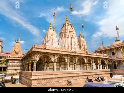 Kalupur Swaminarayan Mandir, einen hinduistischen Tempel in der Altstadt von Ahmedabad, Gujarat, Indien Stockfoto