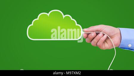 Hand mit Kabel Verbindung mit Cloud Stockfoto