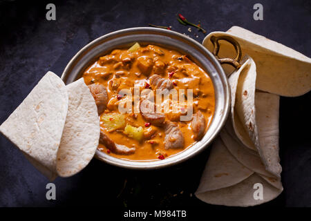 Curry Gericht mit der Türkei und Ananas in Curry Sauce Stockfoto