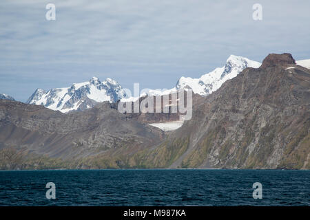 Anzeigen von Cooper Bay, South Georgia, die Landschaft mit Eis bedeckten Berge und Gletscher Stockfoto