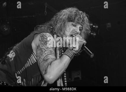 Sänger Ralph Saenz aka Michael Starr von Metal Skool im Key Club am 24. März in West Hollywood, Kalifornien 2008. Stockfoto