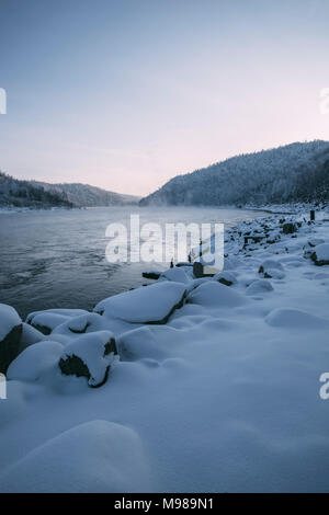 Russland, Amur Oblast, Bureya Fluss im Winter Stockfoto