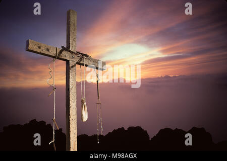 Jesus Christus ist leer Kreuz grüßt Easter Sunrise. Stockfoto