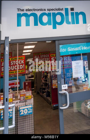 Die maplin Store in Brentwood, Essex ist nach der Firma bei der Verwaltung unterstehenden zu schließen. Es ist eine Schließung Verkauf. Stockfoto