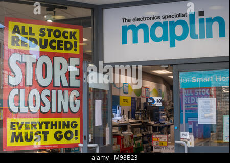 Die maplin Store in Brentwood, Essex ist nach der Firma bei der Verwaltung unterstehenden zu schließen. Es ist eine Schließung Verkauf. Stockfoto