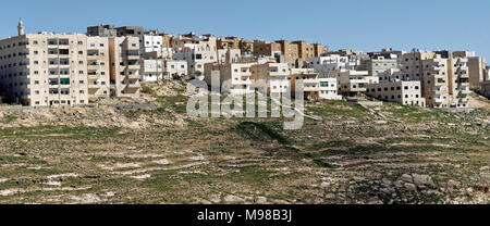 Karak, Jordanien, MHigh - Aufstieg Wohnsiedlung am Rande der Stadt Karak in Jordanien, Naher Osten Stockfoto