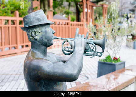 Kobe, Japan - Dezember 22, 2015: Statue in Kitano Bezirk Stockfoto