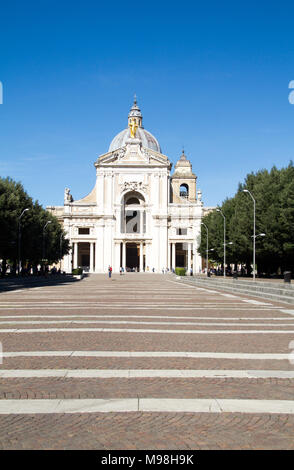 Assisi August, 12, 2016: Santa Maria degli Angeli in Assisi, Italien Stockfoto