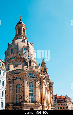 Die Frauenkirche und der europäischen Gebäuden in Dresden, Deutschland