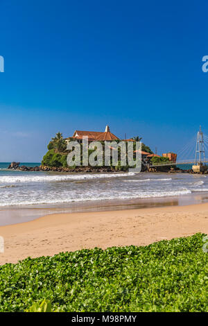 Blick auf Paravi Duwa Tempel in Matara, Sri Lanka Stockfoto