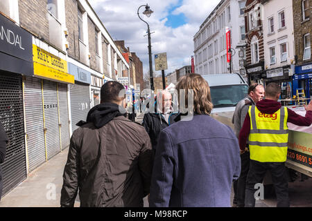 Menschen machen Sie einen Spaziergang entlang des unteren Sumpf, in der Nähe von Waterloo, London Stockfoto