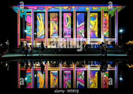 Erleuchten Canberra Gebäude Illumination, Nationalbibliothek von Australien, handeln. Stockfoto