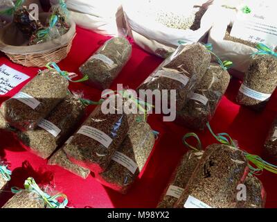 Szenen aus Aix-en-Provence Markt Tag Stockfoto