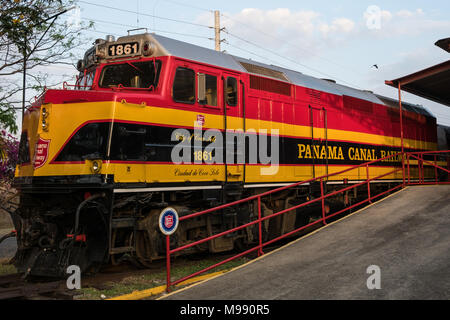 Panama City, Panama - März 2018: Die Lokomotive der Panama Canal Railroad Train, Anschluss von Panama City und Colon. Stockfoto