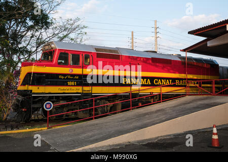 Panama City, Panama - März 2018: Die Lokomotive der Panama Canal Railroad Train, Anschluss von Panama City und Colon. Stockfoto