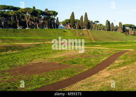 Circus Maximus ist ein antikes römisches Streitwagenrennen Stadion und Masse Veranstaltungsort in Rom, Italien. Stockfoto