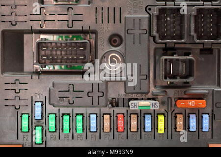 Jedes Auto Werkstatt ist mit vielen Tools, die Arbeit effizienter zu gestalten und die Arbeitszeit verkürzen. Stockfoto