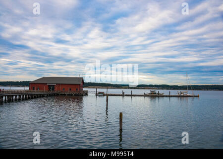 Historische Wharf der Küstenstadt Coupeville, Washington, auf Whidbey Island Stockfoto