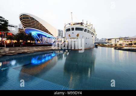 Die Minghua Schiff an das neue Sea Wold plaza Unterhaltung Zone. Stockfoto