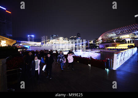 Die Minghua Schiff an das neue Sea Wold plaza Unterhaltung Zone. Stockfoto