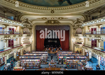 Das Innere von El Ateneo Grand Splendid Bookshop, Buenos Aires, Argentinien Stockfoto