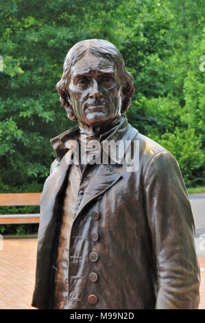 Statue von Thomas Jefferson an seinem Haus, Monticello bei Charlottesville, Virginia Stockfoto