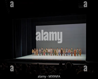 Irvine, Mar 16: Cloud Gate Dance Theatre Performance in der segerstrom Hall am 16.März 2018 in Irvine, Los Angeles County, Kalifornien Stockfoto